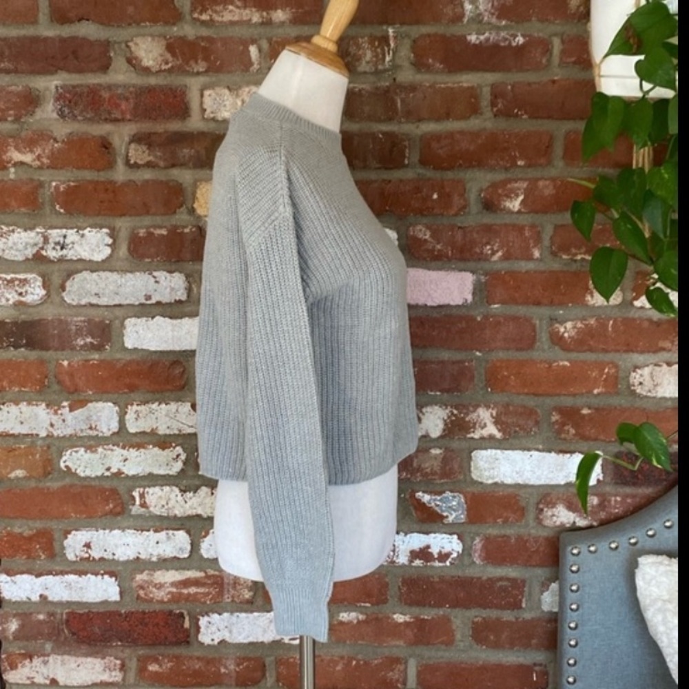 BP Gray Cleo Crop Crewneck
Sweater NWT Size XS - Picture 3 of 6